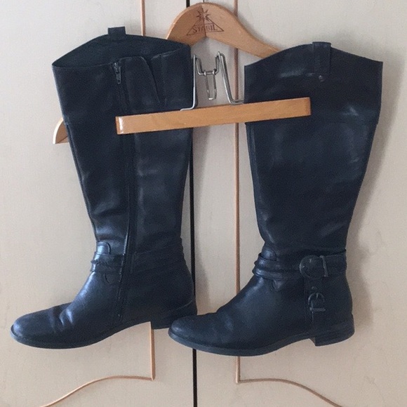 Leather Black Boots - Picture 2 of 3